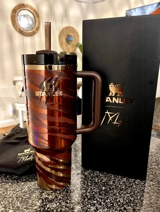 Stanley X Tyla Tyger Limited Edition Cup - Quencher H2.0 Flowstate Tumbler 40 oz