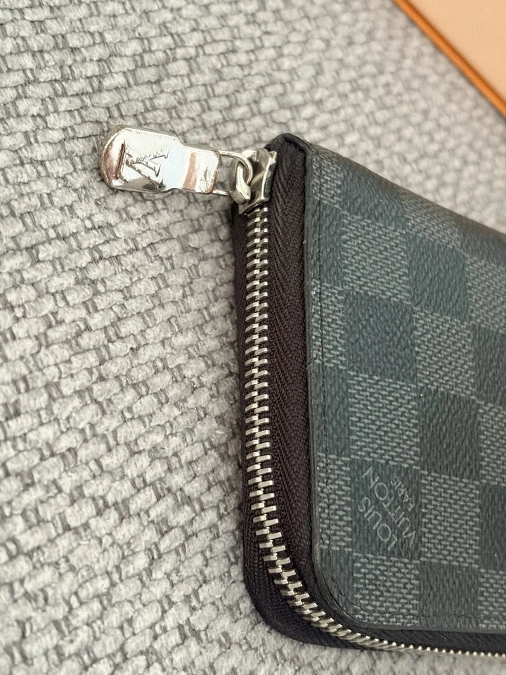 Louis Vuitton Damier Graphite Zippy Wallet Vertical Braza Wallet N63095